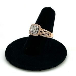 10k rose gold, 1/2 cttw genuine diamond ring, size 7